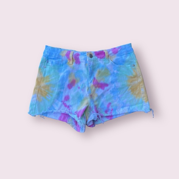 Judy Blue Pants - Judy Blue Far Out Tie Dye Jean Cutoff Shorts Size Medium
